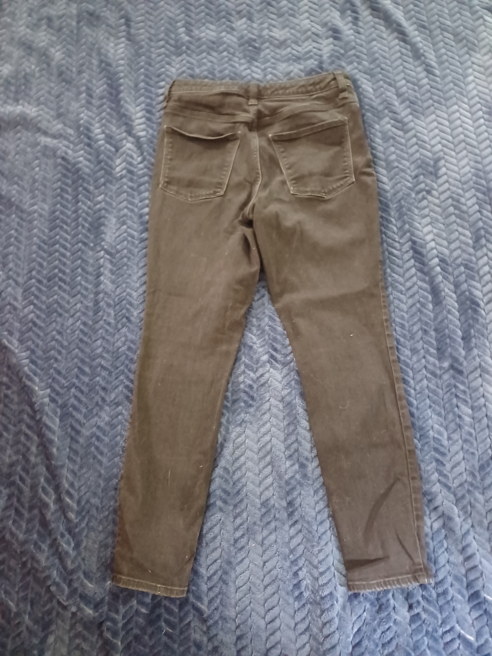 Universal Thread Women's High-Rise Skinny Jeans in Black - Picture 2 of 3